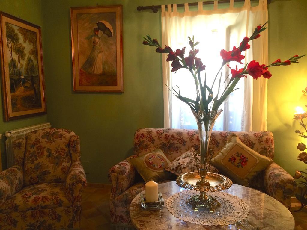 Ferienwohnung Palazzo Cutrufelli Graniti Zimmer foto